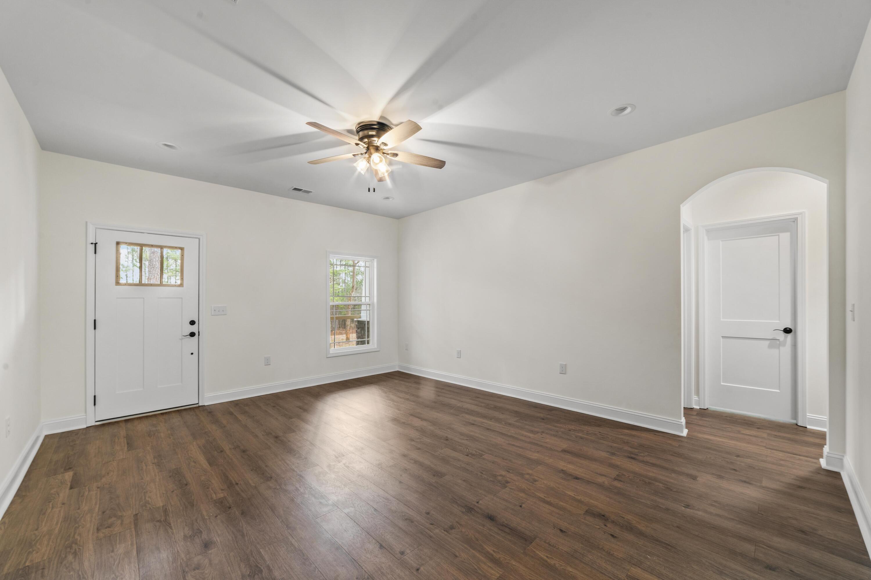 688 Sikes Road St. Matthews, SC 29135 - Photo 5 of 25 IMG_3947