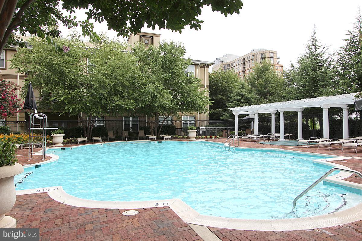11750 Old Georgetown Road, Unit 2523 North Bethesda, MD 20852 - Photo 7 of 30 Community Pool