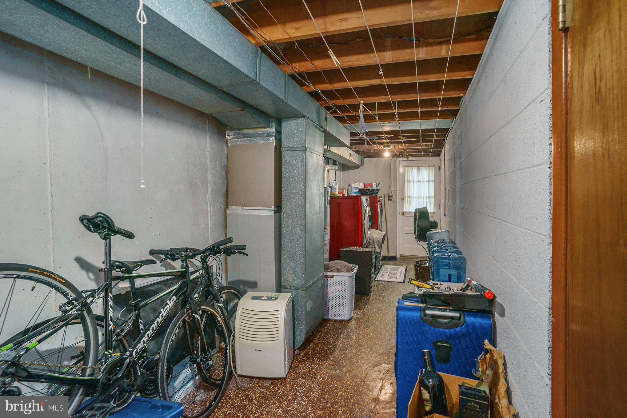 630 Renz Street Philadelphia, PA 19128 - Photo 22 of 26 laundry room