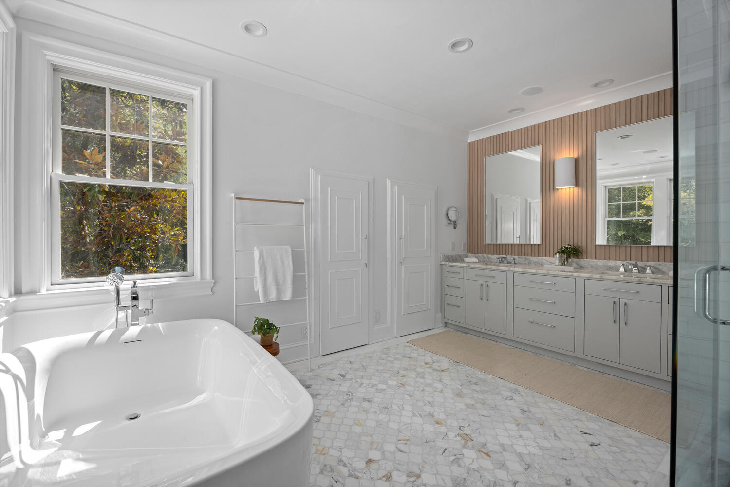 232 Delahow Street Daniel Island, SC 29492 - Photo 49 of 105 Primary Ensuite