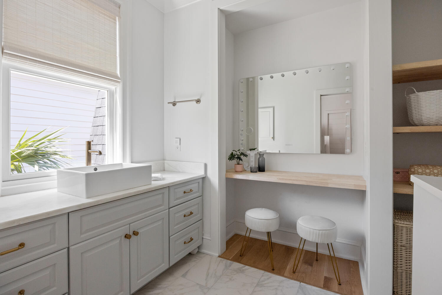 232 Delahow Street Daniel Island, SC 29492 - Photo 58 of 105 Guest Room Three Ensuite