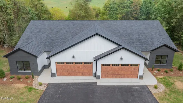 $789,800 | 1519-1521 Carroll Creek Road, Johnson City, TN 37615