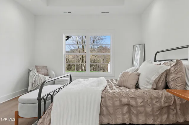 $789,800 | 1519-1521 Carroll Creek Road, Johnson City, TN 37615