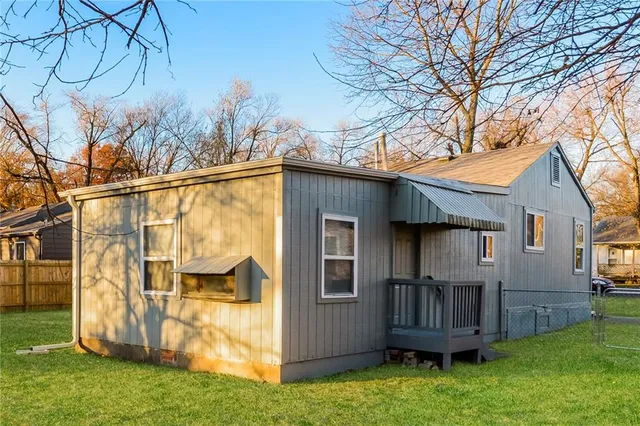 $1,725 | 1004 South Brockway Street, Olathe, KS 66061