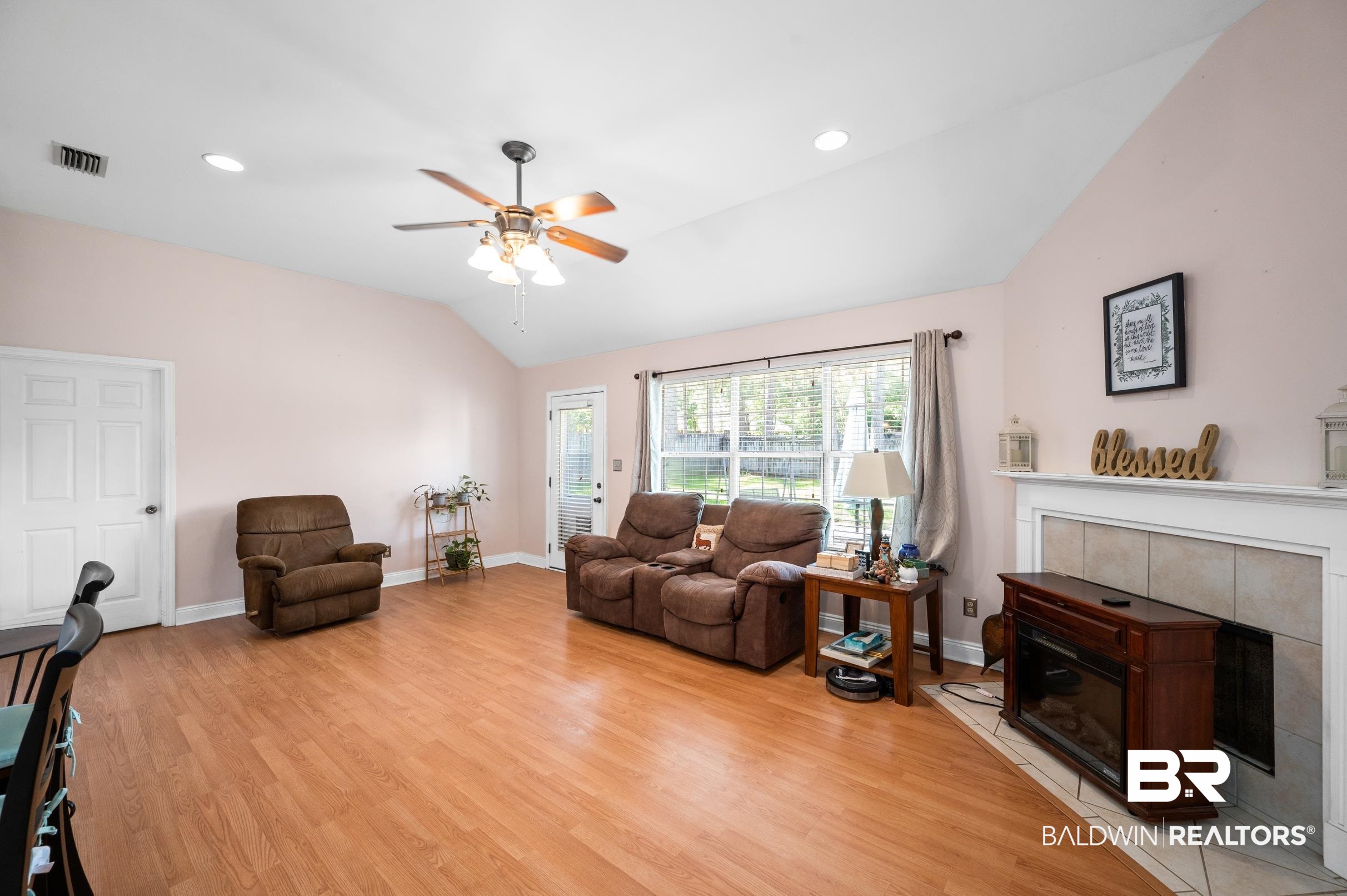 10428 South Side Loop Fairhope, AL 36532 - Photo 7 of 31