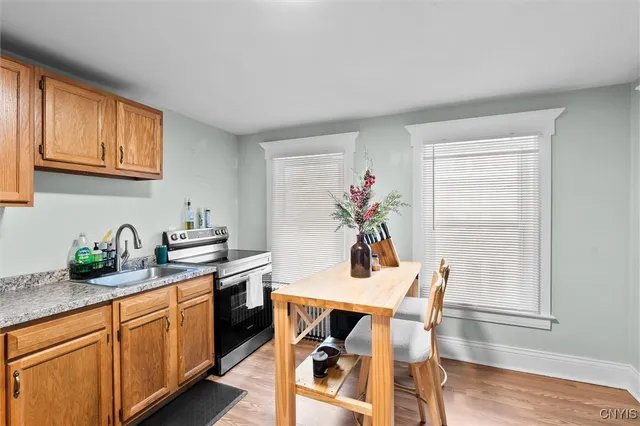 $1,600 | 607 Tulip Street, Unit 2, Salina, NY 13088