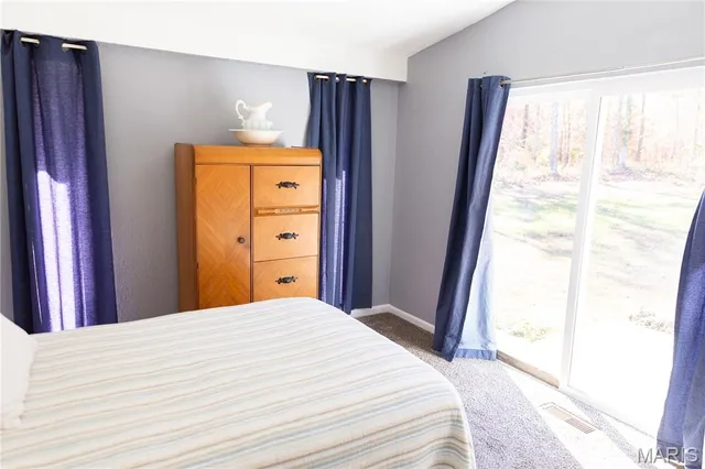 $250,000 | 2175 Lone Wolf Drive, Cuba, MO 65453