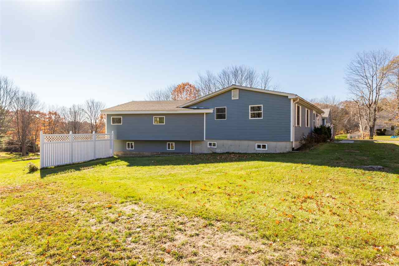 8 Meadow Lane Hampton Falls, NH 03844 - Photo 4 of 40