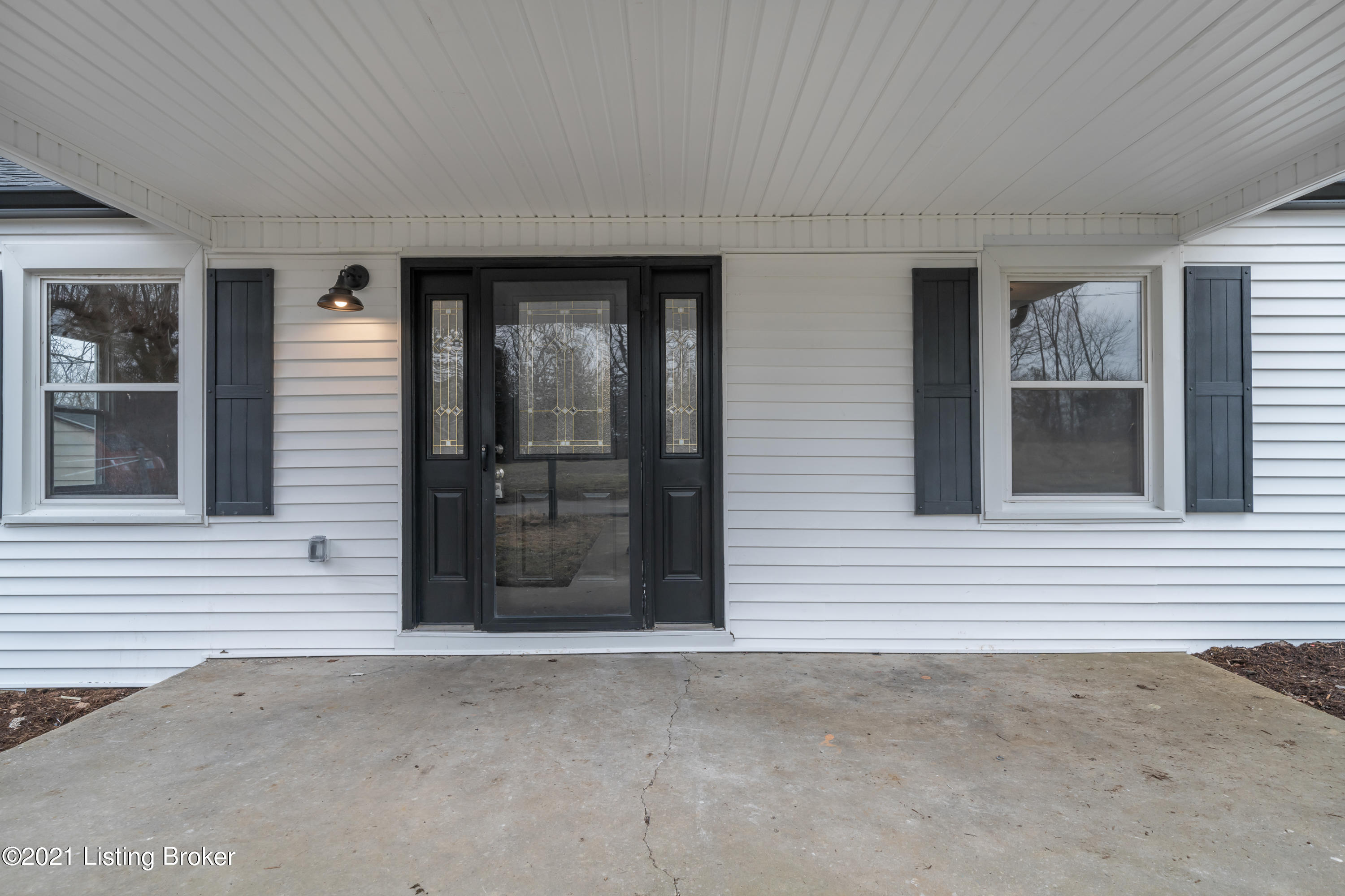 212 Montclair School Road Simpsonville, KY 40067 - Photo 5 of 37 8.1