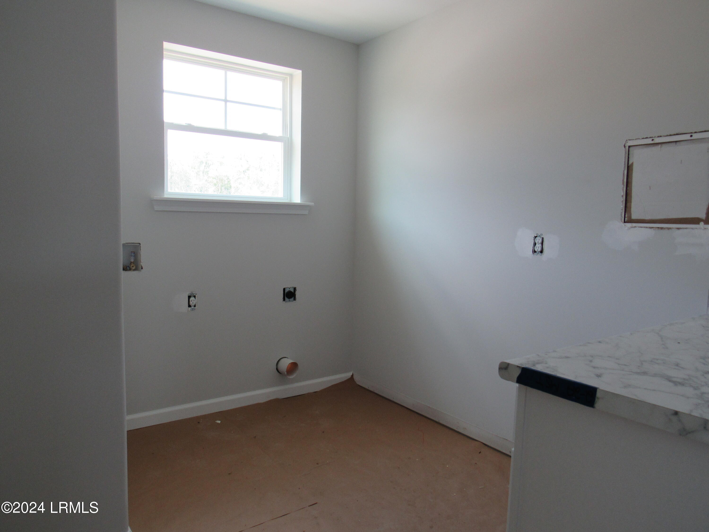 503 Sawmill Road Hardeeville, SC 29927 - Photo 11 of 16 Laundry room