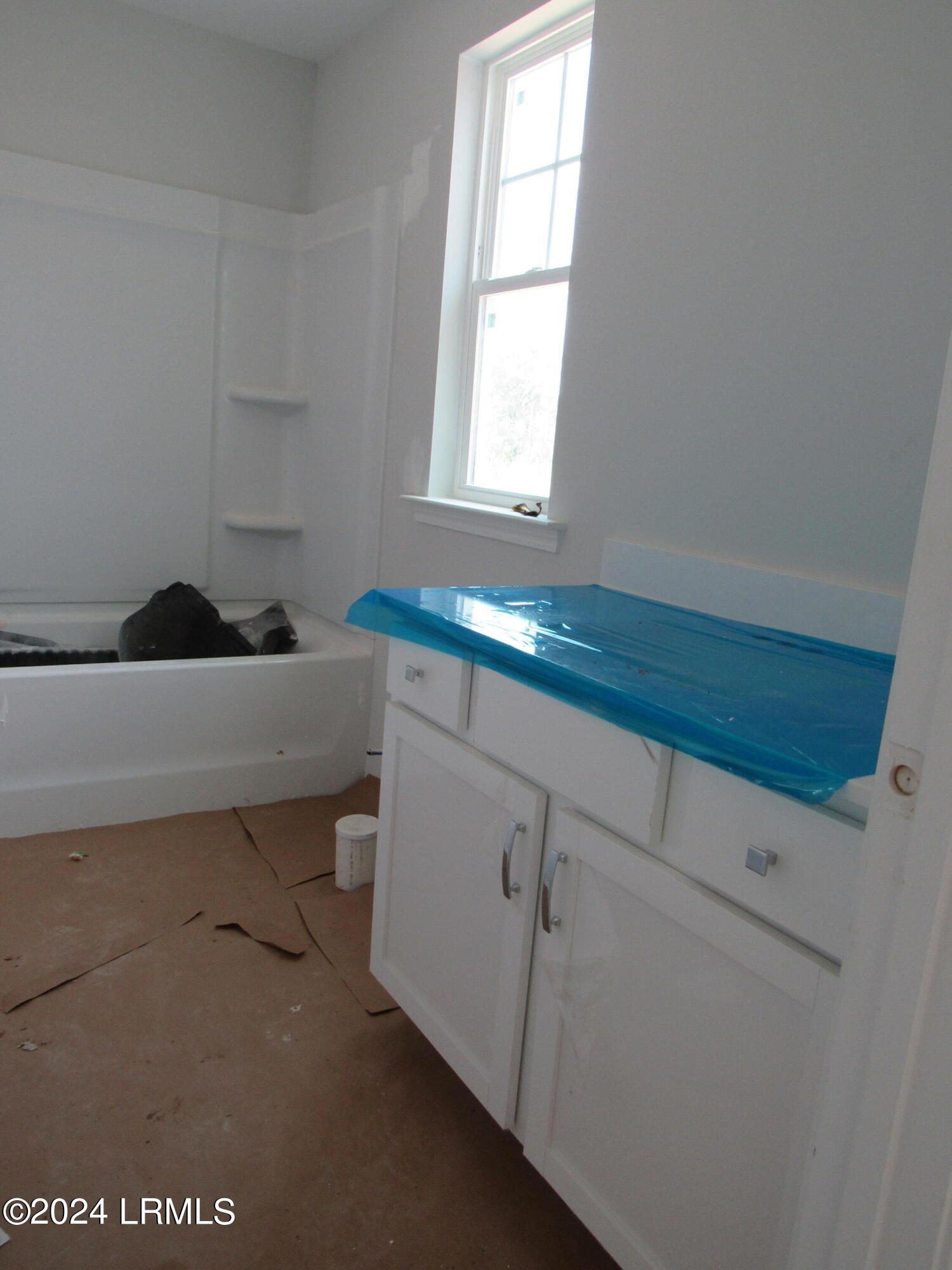503 Sawmill Road Hardeeville, SC 29927 - Photo 13 of 16 Guest bathroom