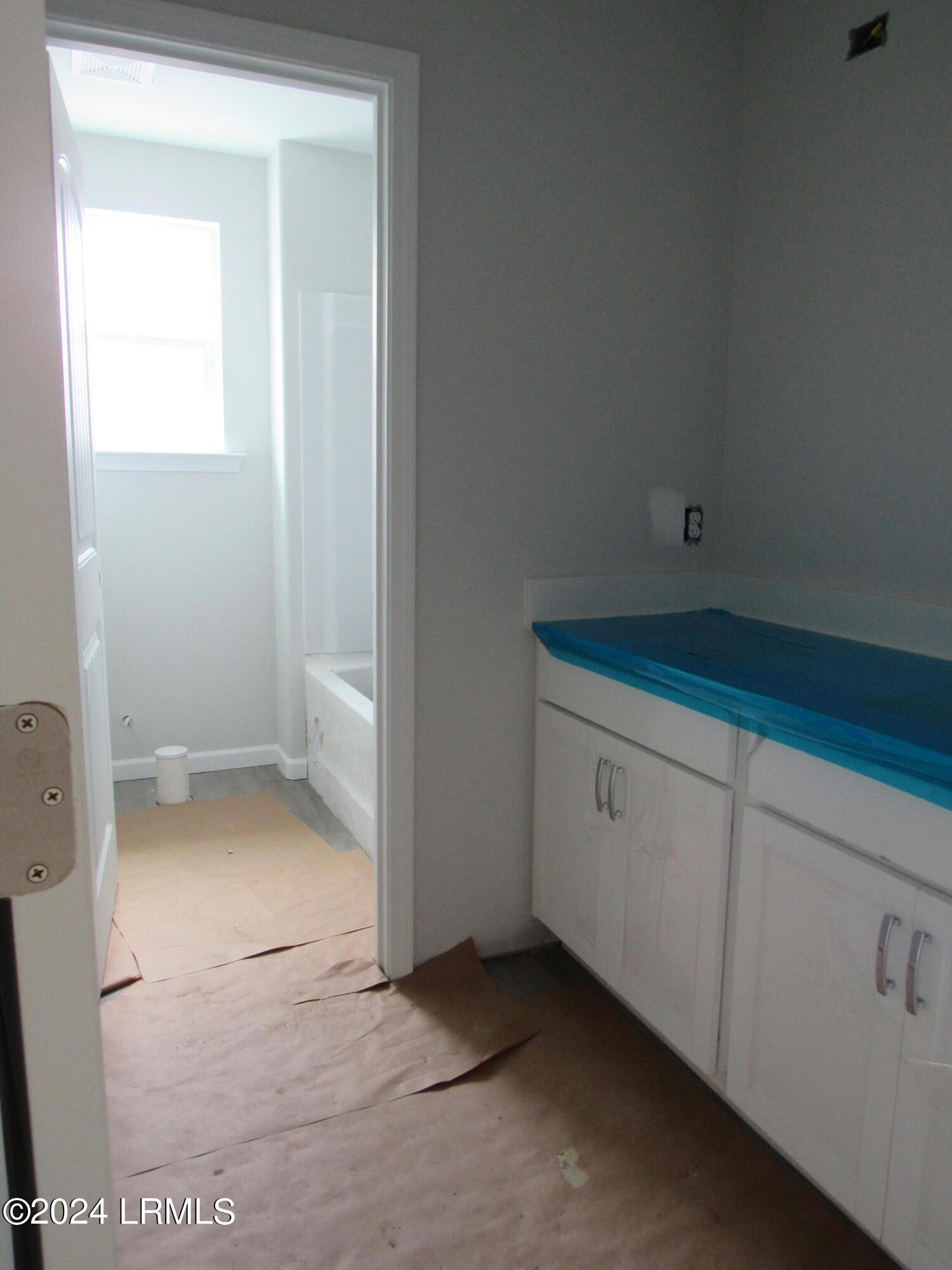 503 Sawmill Road Hardeeville, SC 29927 - Photo 14 of 16 Guest bathroom