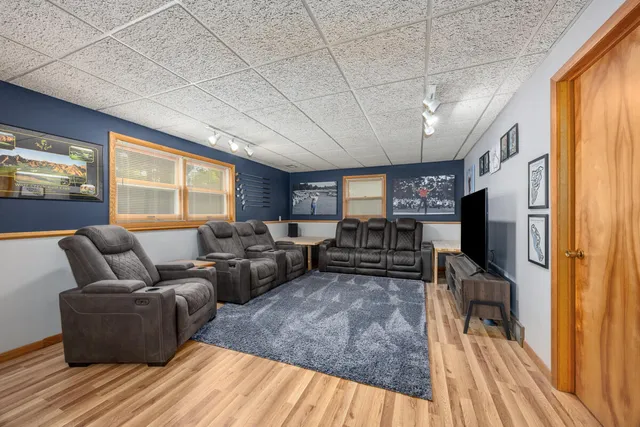 $363,700 | 2194 Oak Hollow Drive, Jenison, MI 49428