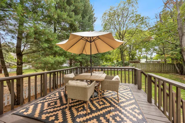 $363,700 | 2194 Oak Hollow Drive, Jenison, MI 49428