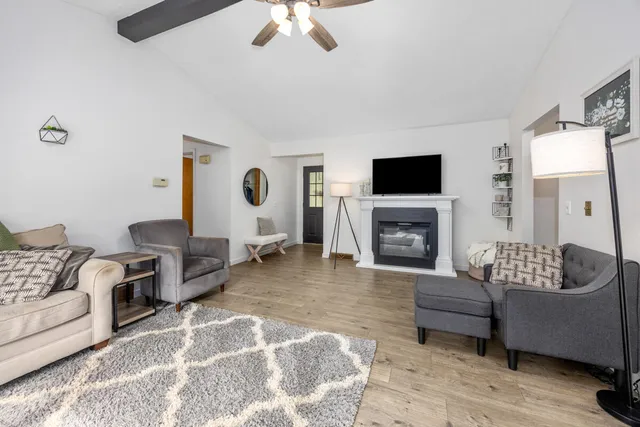 $363,700 | 2194 Oak Hollow Drive, Jenison, MI 49428