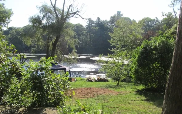 $3,295 | 77 Goldfinch Lane, West Milford, NJ 07421