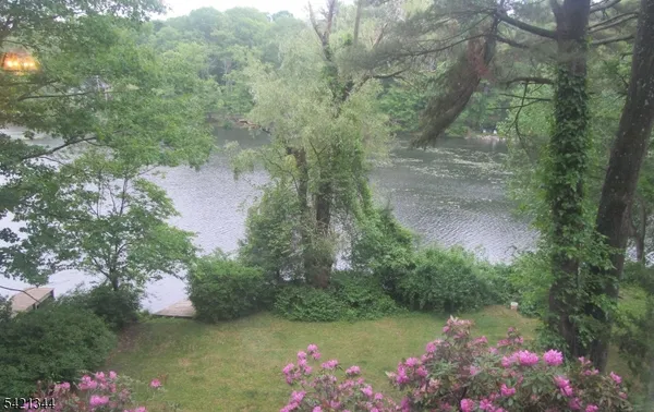 $3,295 | 77 Goldfinch Lane, West Milford, NJ 07421