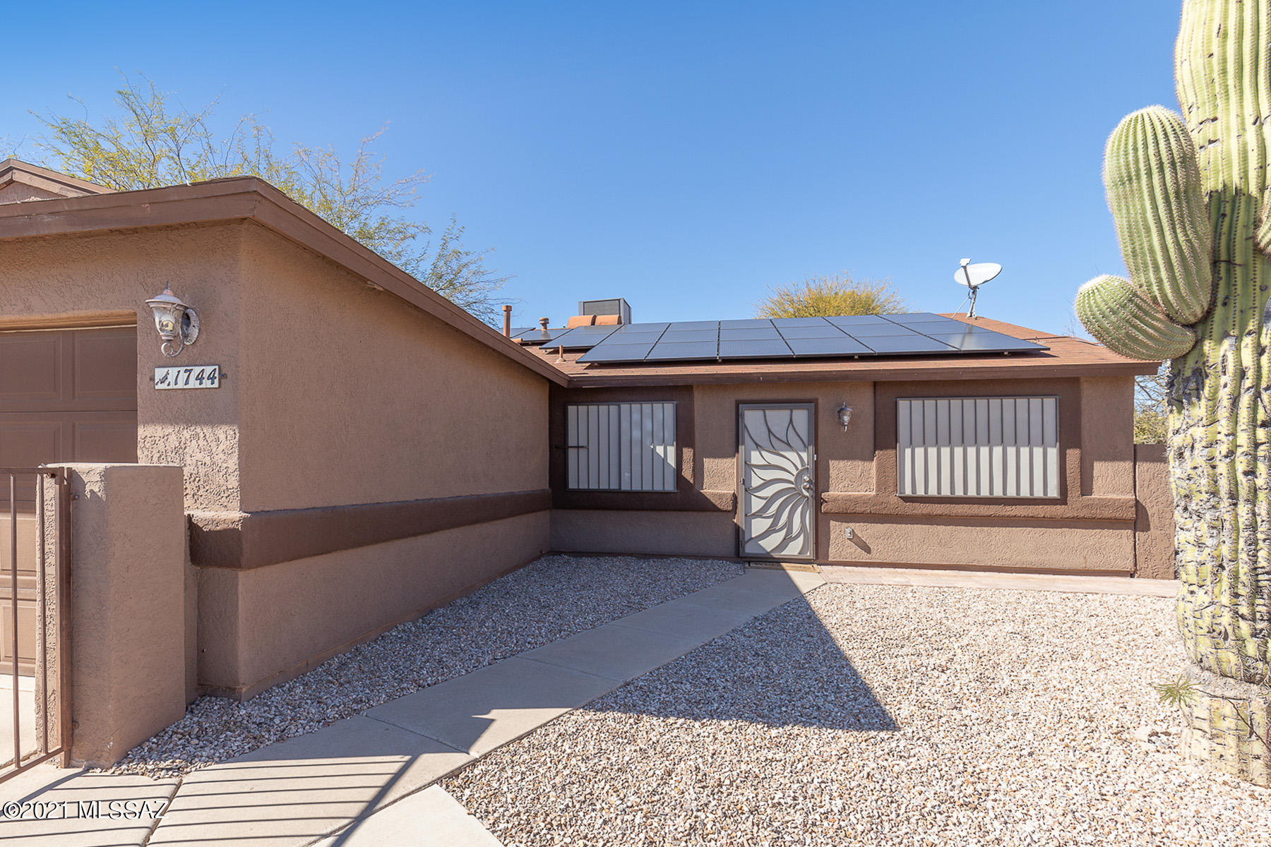1744 West Ransom Oaks Drive Tucson, AZ 85746 - Photo 2 of 31