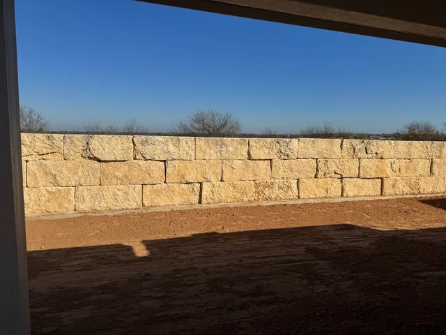 $333,990 | 412 Quail Convey Drive, Jarrell, TX 76537