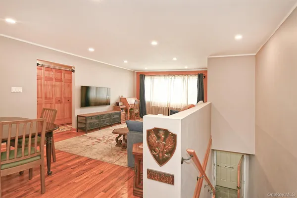 $315,000 | 7802 226th Street, Unit B | Oakland Gardens