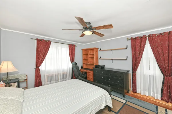 $315,000 | 7802 226th Street, Unit B | Oakland Gardens