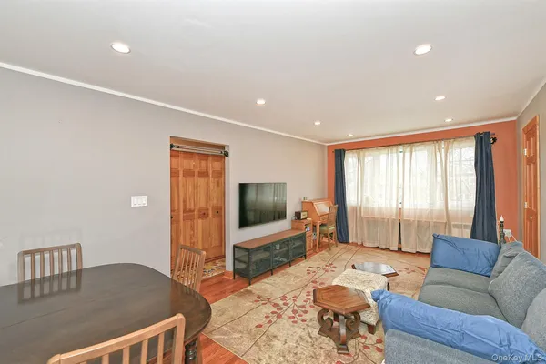 $315,000 | 7802 226th Street, Unit B | Oakland Gardens