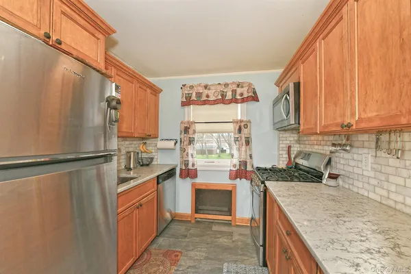 $315,000 | 7802 226th Street, Unit B | Oakland Gardens