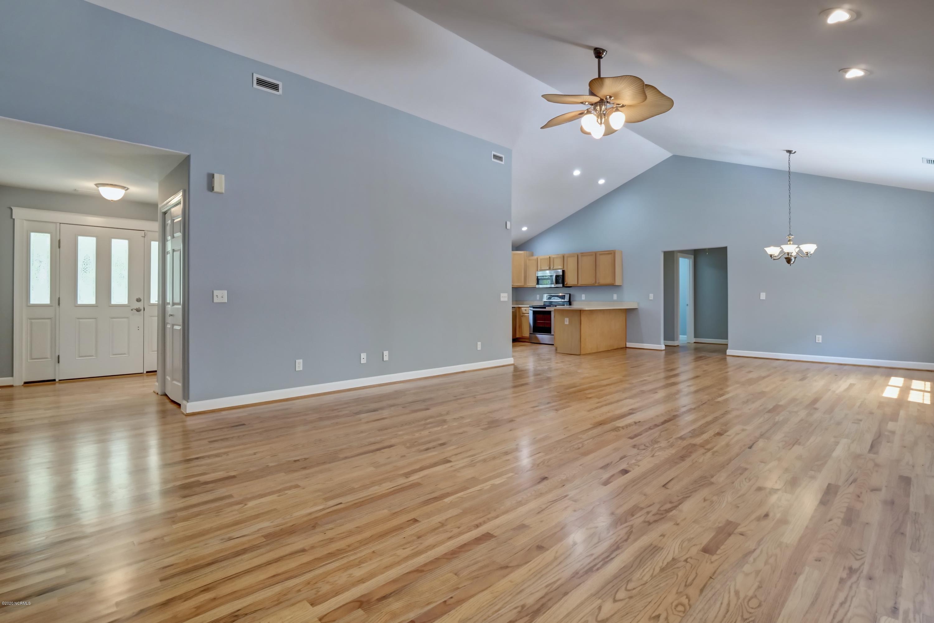 350 Okeechobee Road Wilmington, NC 28412 - Photo 4 of 36 350 Okeechobee Rd Wilmington-print-011-0
