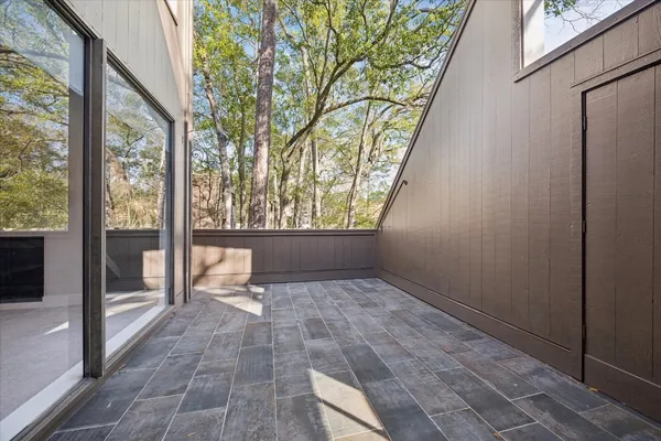 $367,500 | 225 Litchfield Lane, Houston, TX 77024