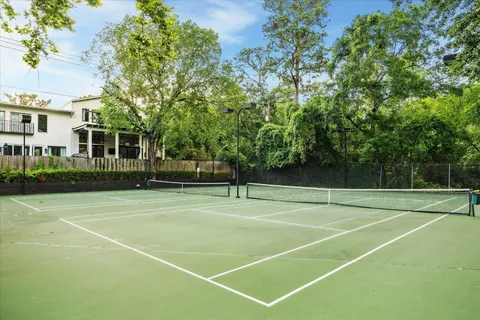 $375,000 | 225 Litchfield Lane, Houston, TX 77024