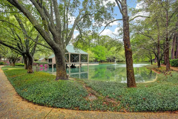 $367,500 | 225 Litchfield Lane, Houston, TX 77024