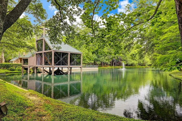 $367,500 | 225 Litchfield Lane, Houston, TX 77024