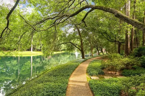 $375,000 | 225 Litchfield Lane, Houston, TX 77024