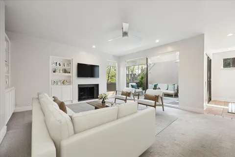 $375,000 | 225 Litchfield Lane, Houston, TX 77024