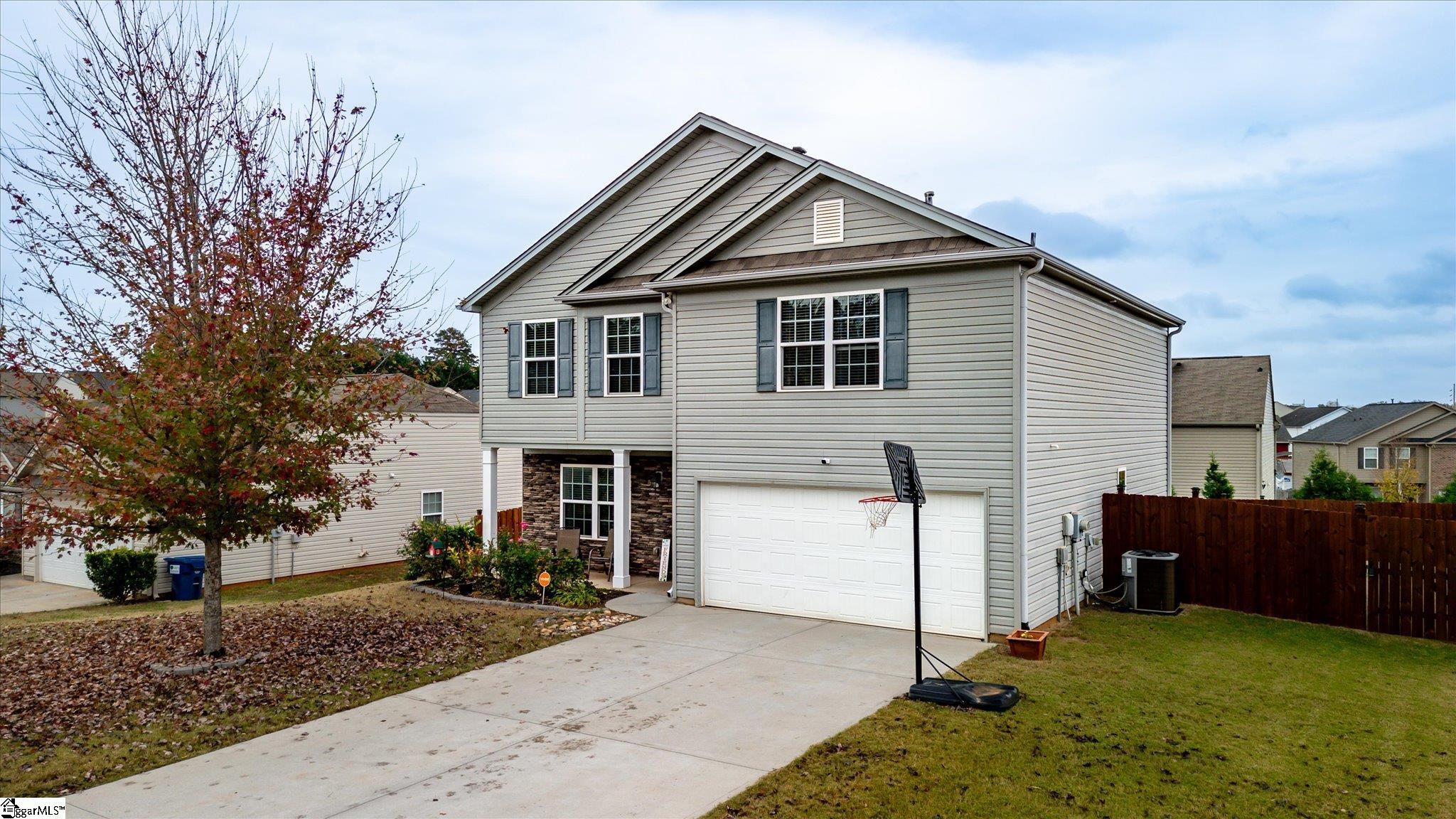 805 Brighton Ridge Court Wellford, SC 29385 - Photo 1 of 40 Gallery Image 1