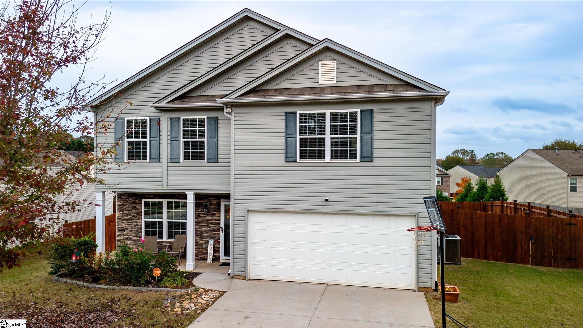 805 Brighton Ridge Court Wellford, SC 29385 - Photo 2 of 40 Gallery Image 2