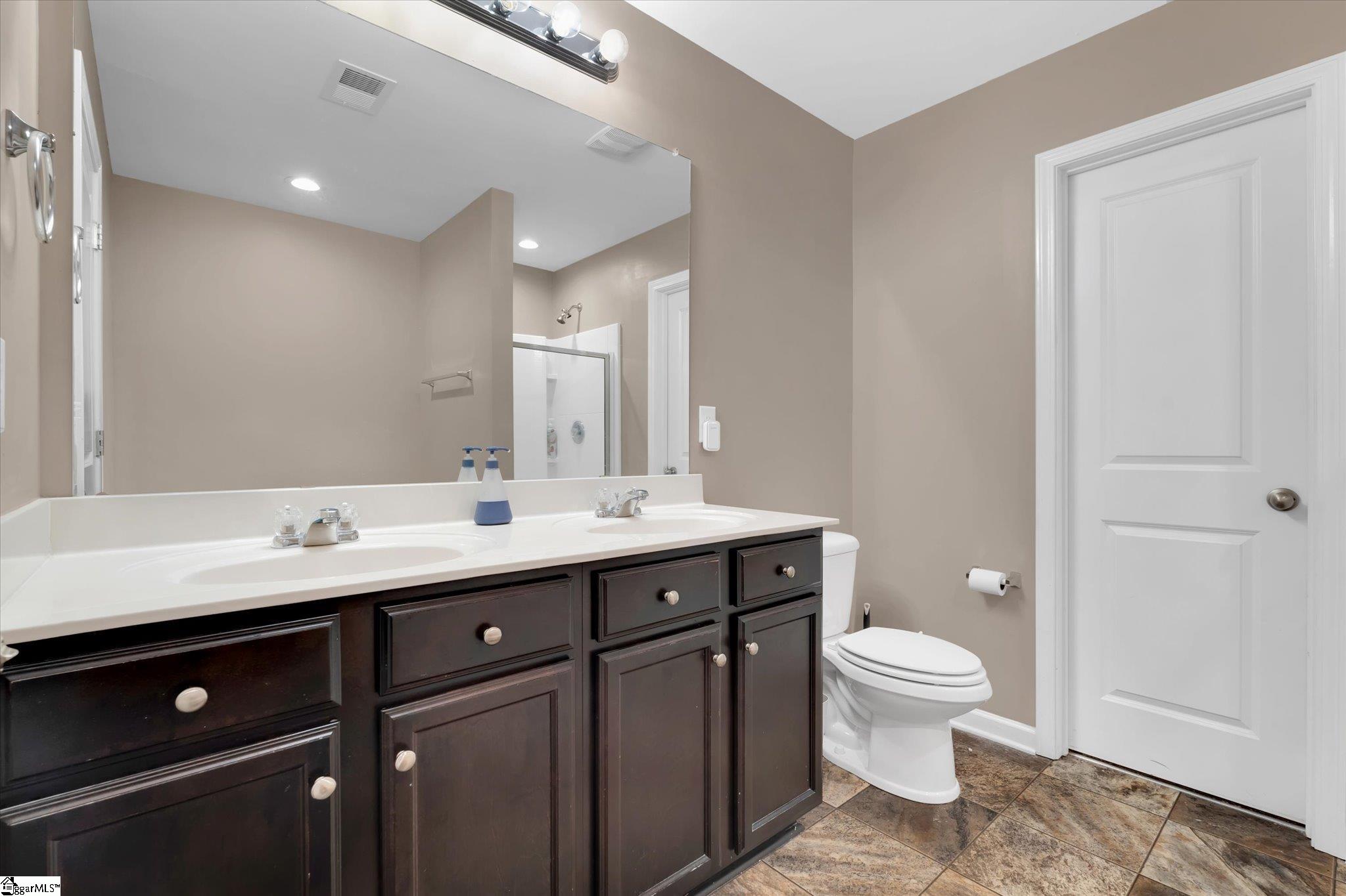 805 Brighton Ridge Court Wellford, SC 29385 - Photo 24 of 40 Gallery Image 24