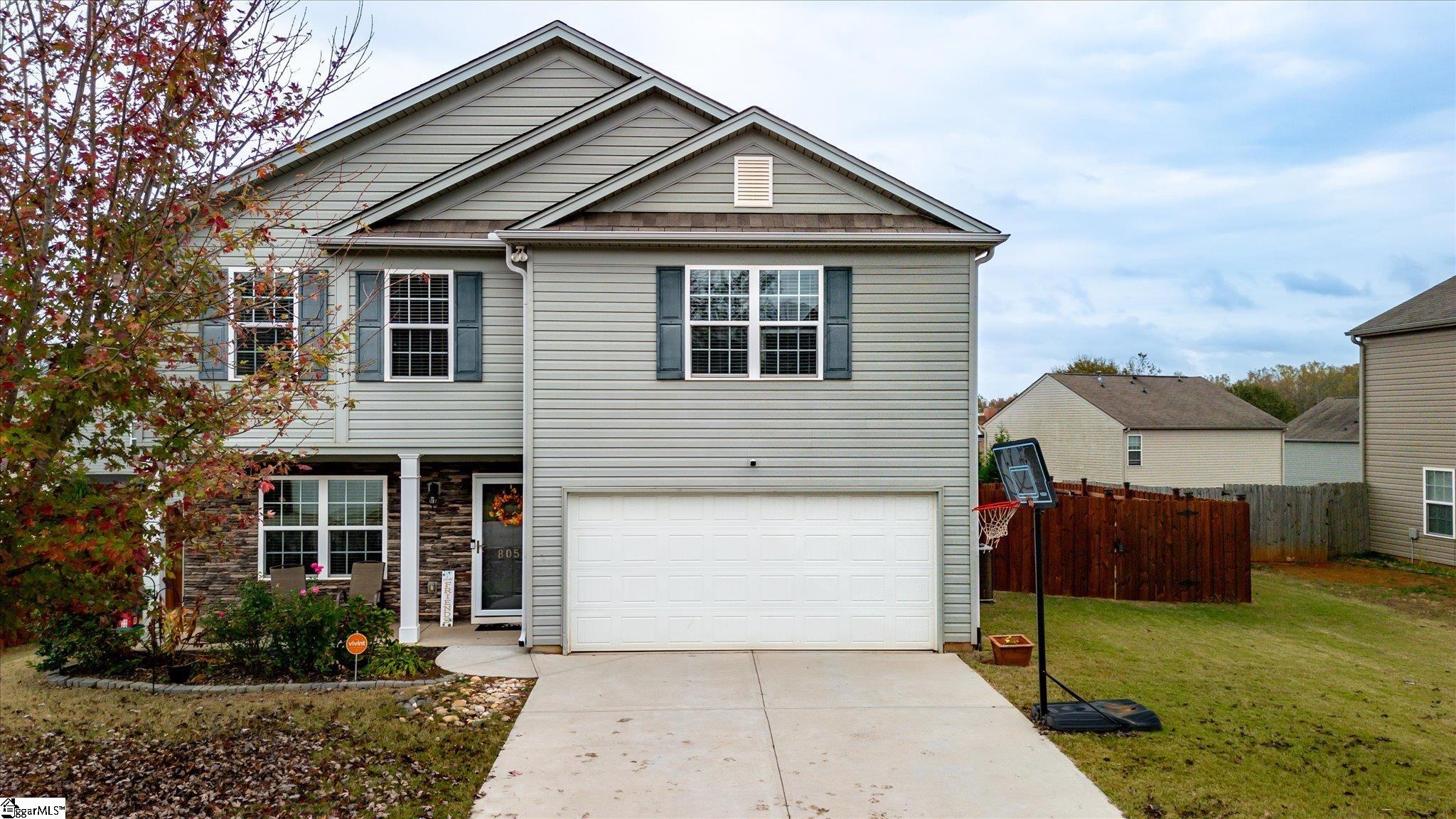 805 Brighton Ridge Court Wellford, SC 29385 - Photo 3 of 40 Gallery Image 3