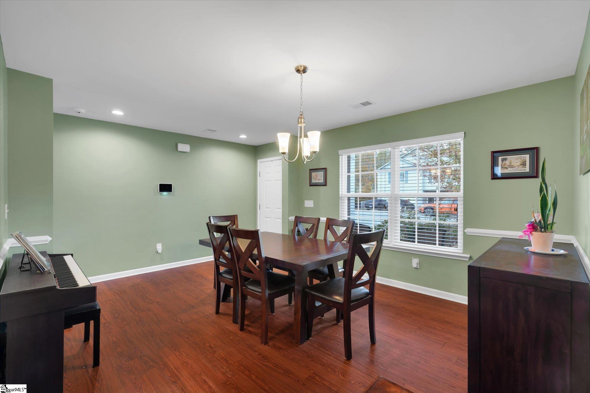 805 Brighton Ridge Court Wellford, SC 29385 - Photo 8 of 40 Gallery Image 8