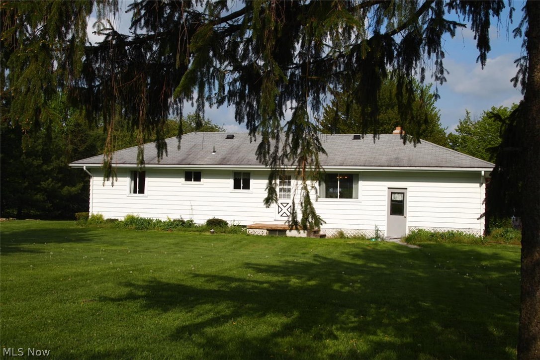 9390 Brakeman Road Chardon, OH 44024 - Photo 2 of 15
