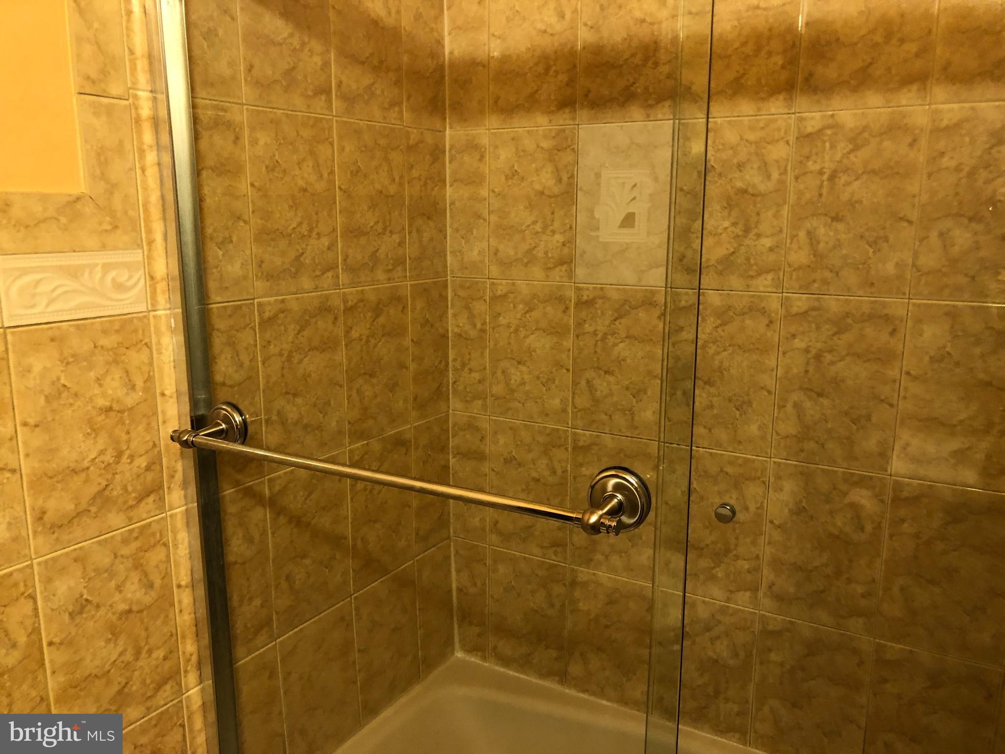12412 Barbary Road Philadelphia, PA 19154 - Photo 11 of 32