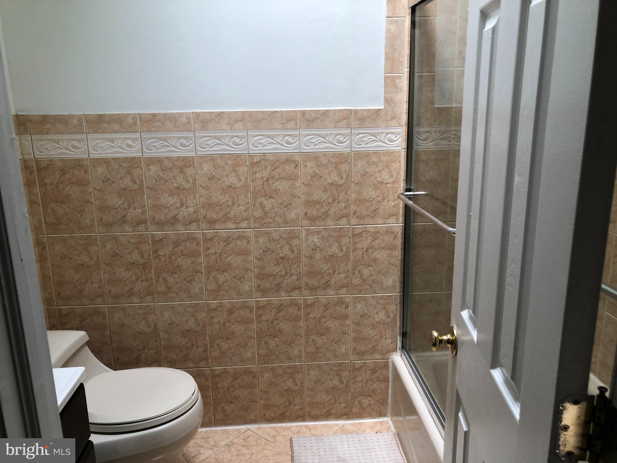 12412 Barbary Road Philadelphia, PA 19154 - Photo 20 of 32 New Tile
