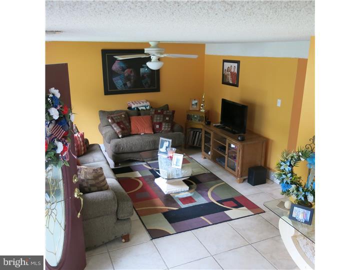 1603 Davis Road Runnemede, NJ 08078 - Photo 6 of 25 Family Room