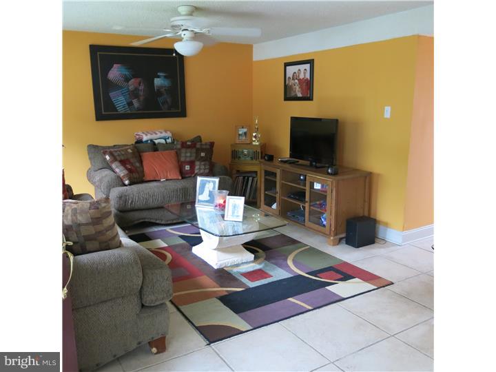 1603 Davis Road Runnemede, NJ 08078 - Photo 7 of 25 Family Room