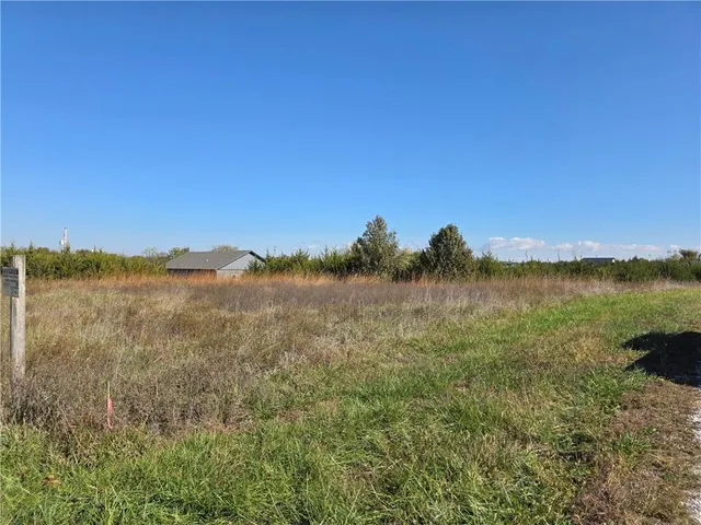 $18,000 | 85-89 Ravens Roost Drive, Linn Valley, KS 66040