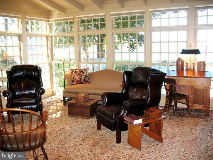 2212 Jenkins Creek Road Cambridge, MD 21613 - Photo 13 of 30 Family Room