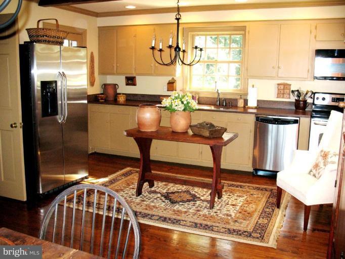 2212 Jenkins Creek Road Cambridge, MD 21613 - Photo 21 of 30 Kitchen