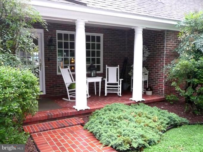 2212 Jenkins Creek Road Cambridge, MD 21613 - Photo 27 of 30 Porch