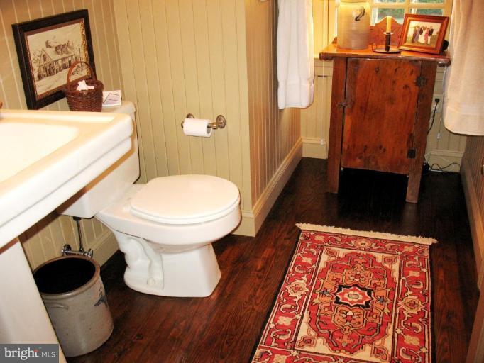 2212 Jenkins Creek Road Cambridge, MD 21613 - Photo 5 of 30 Bath #2