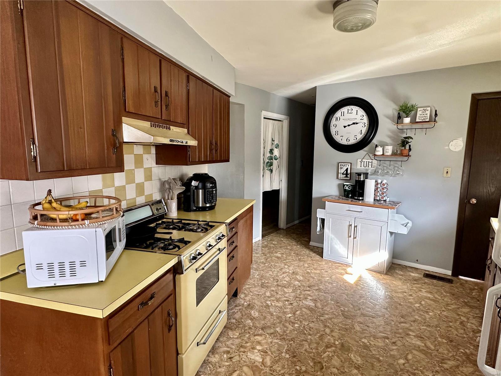 2502 Morrison Road Granite City, IL 62040 - Photo 9 of 19 Gallery Image 9